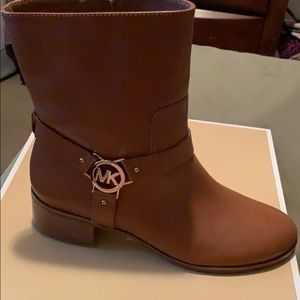 ❗️New Never ❗️Michael Kors Turner Boots